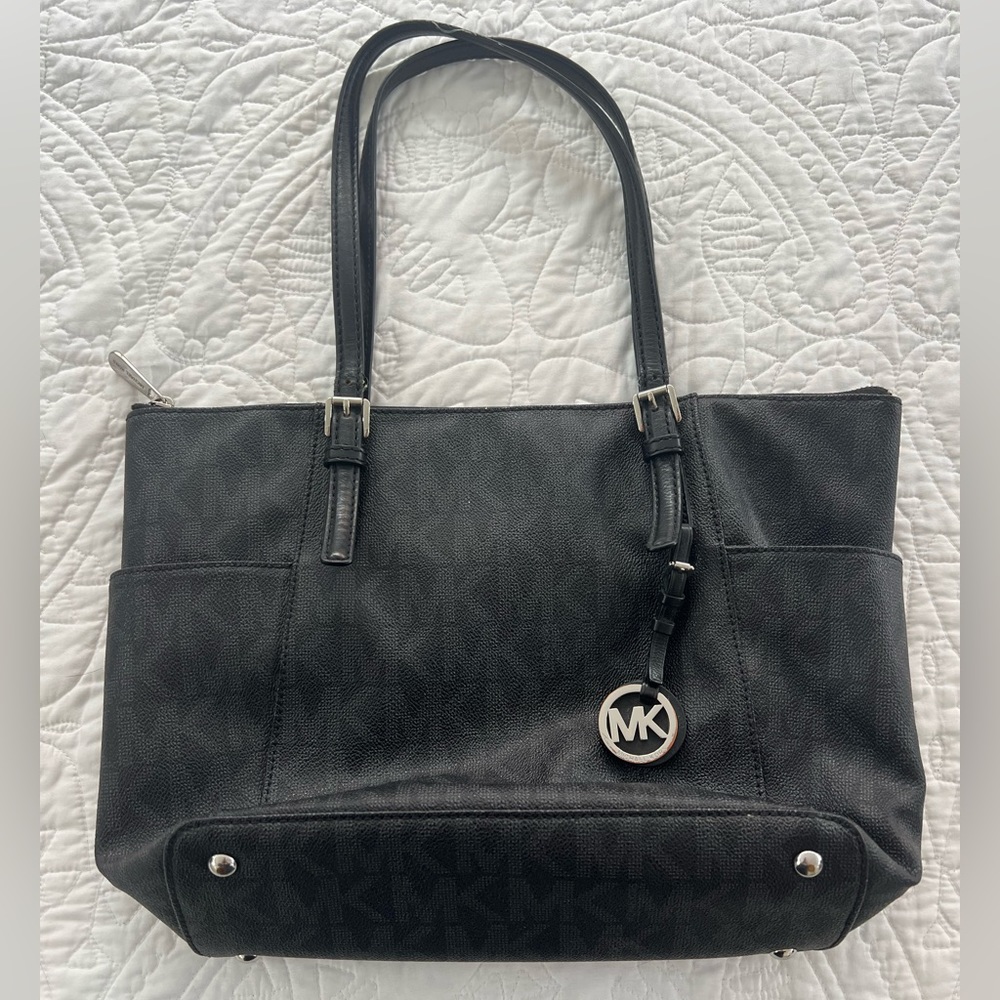 Michael Kors Jet Set Tote